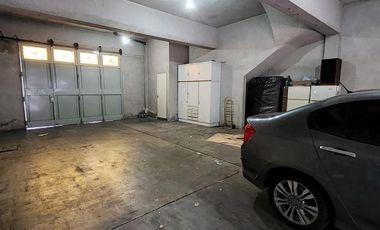 Casa en venta - 3 Dormitorios 2 Baños - 280mts2 - Avellaneda