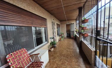 Casa en venta - 3 Dormitorios 2 Baños - 280mts2 - Avellaneda