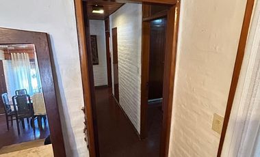 Casa en alquiler temporario - 4 Dormitorios 2 Baños - Mar del Plata