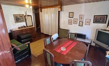 Casa en alquiler temporario - 4 Dormitorios 2 Baños - Mar del Plata