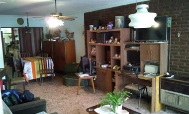 Departamento Duplex en venta - 4 Dormitorio 3 Baños - 252mts2 - Vicente Lopez