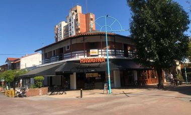 Casa en venta - 3 Dormitorios 2 Baños - 120Mts2 - Miramar