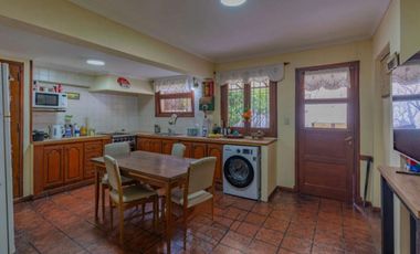 Casa en alquiler por 24 meses. USO PROFESIONAL.