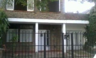 Casa en venta - 4 Dormitorios 2 Baños - Cocheras - 250Mts2 - Rosario