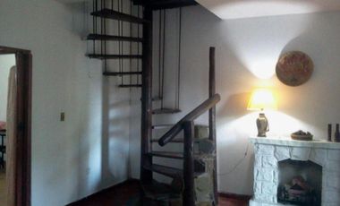 Casa en venta - 4 Dormitorios 2 Baños - Cocheras - 250Mts2 - Rosario