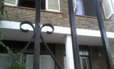 Casa en venta - 4 Dormitorios 2 Baños - Cocheras - 250Mts2 - Rosario