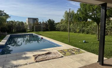 Casa en Alquiler Anual en San Rafael, Villanueva