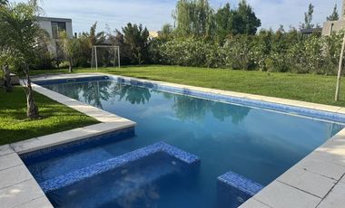 Casa en Alquiler Anual en San Rafael, Villanueva