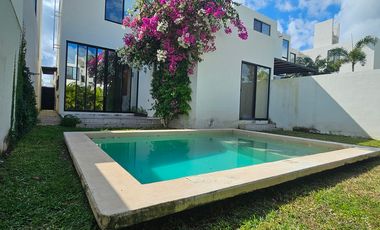 Casa con PANELES SOLARES y habitación en planta baja