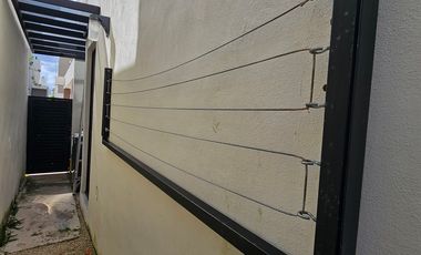 Casa con PANELES SOLARES y habitación en planta baja