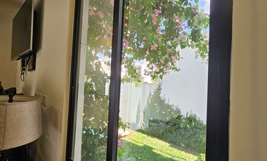 Casa con PANELES SOLARES y habitación en planta baja