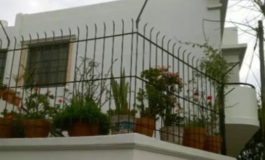 Casa en venta - 5 Dormitorios 2 Baños - Avellaneda