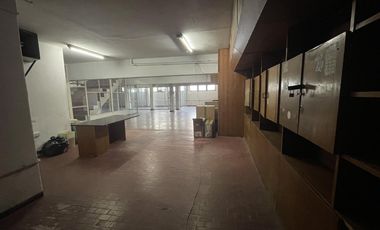 Oficina/ Local - Dos pisos completos en Alquiler!