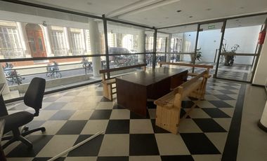 Oficina/ Local - Dos pisos completos en Alquiler!