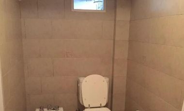 Casa en venta - 4 Dormitorios 5 Baños - Local - 380Mts2 - Olivos