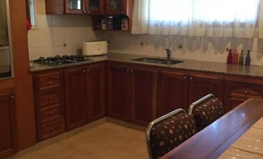Casa en venta - 4 Dormitorios 5 Baños - Local - 380Mts2 - Olivos