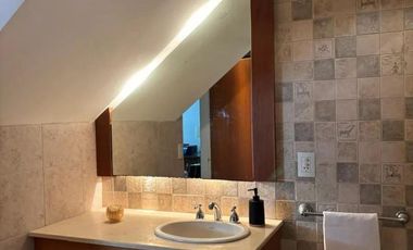 Casa en venta - 4 Dormitorios 5 Baños - Local - 380Mts2 - Olivos