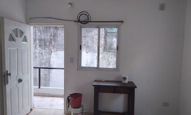 PH en alquiler - 1 Dormitorio 1 Baño - Sarandí