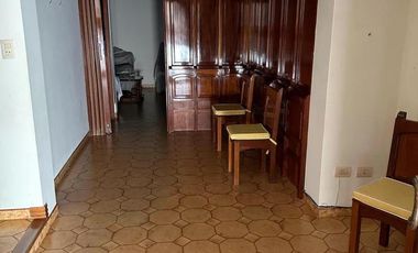 Casa en Venta - 3 Dormitorios 2 Baños - 300mts2 - La Plata