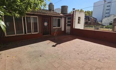 Casa en venta - 3 Dormitorios 1 Baño - Tres de Febrero