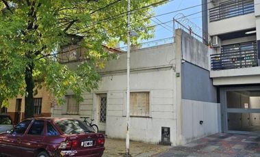 Casa en venta - 3 Dormitorios 1 Baño - Tres de Febrero