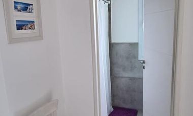 Casa en  venta 2 dormitorios vista al lago Mari Menuco, barrio La Peninsula