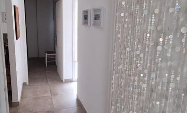 Casa en  venta 2 dormitorios vista al lago Mari Menuco, barrio La Peninsula