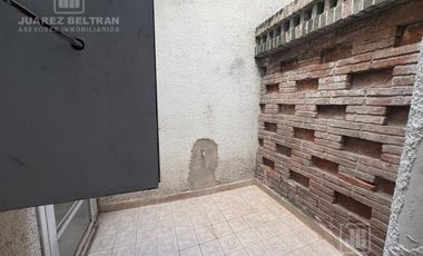 Casa esquina en alquiler - 3 dormitorios - Barrio Cofico