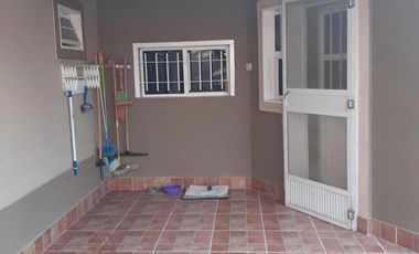 Casa en venta - 3 Dormitorios 1 Baño - Cipolletti