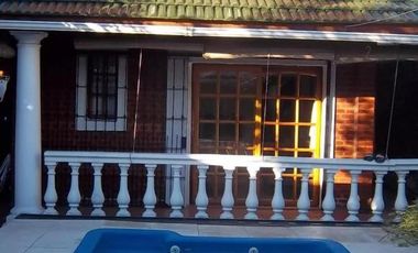 Casa en venta - 2 Dormitorios 3 Baños - Pilar