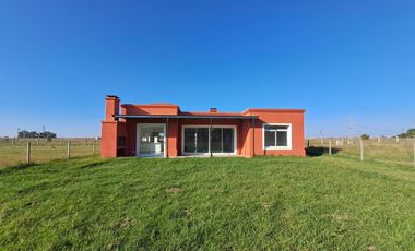 Casa en venta - 2 Dormitorios 2 Baños - General Madariaga
