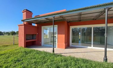 Casa en venta - 2 Dormitorios 2 Baños - General Madariaga