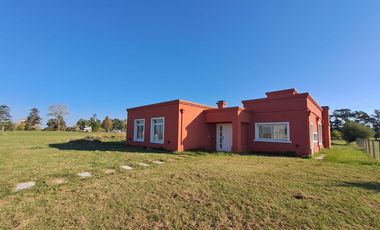 Casa en venta - 2 Dormitorios 2 Baños - General Madariaga