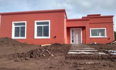 Casa en venta - 2 Dormitorios 2 Baños - General Madariaga