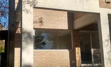 Casa en alquiler en Villa Allende, barrio San Alfonso