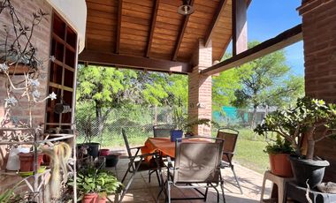 Casa en Alquiler Valle del Sol Mendiolaza 3 Dorm. Pileta