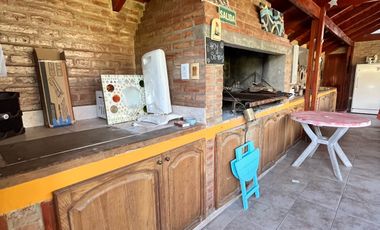 Casa en Alquiler Valle del Sol Mendiolaza 3 Dorm. Pileta