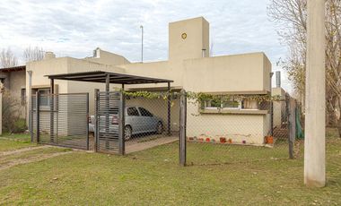 VENTA CASA DE 2 DORMITORIOS EN TIERRA DE SUEÑOS PUERTO GRAL SAN MARTIN