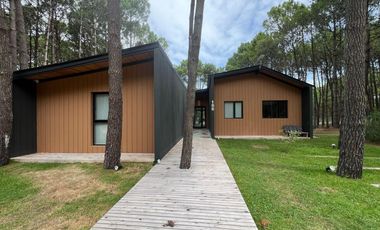 Casa en venta - 5 Dormitorios 7 Baños - Pinamar