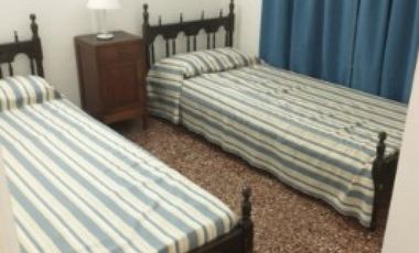 Casa en venta - 5 Dormitorios 3 Baños - Mar de Ajó