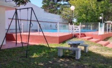 Casa en venta - 5 Dormitorios 3 Baños - Mar de Ajó