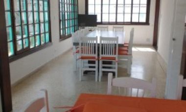 Casa en venta - 5 Dormitorios 3 Baños - Mar de Ajó