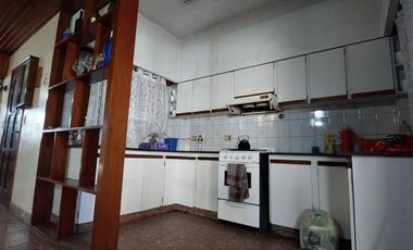 Casa en venta - 2 Dormitorios 2 Baños - 900Mts2 - Florencio Varela