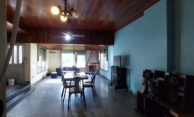 Casa en venta - 2 Dormitorios 2 Baños - 900Mts2 - Florencio Varela