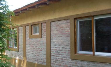 Casa en venta - 3 Dormitorios 2 Baños - Mendoza