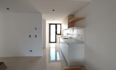 Departamento 2 amb con Balcon a la Calle