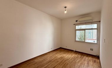 DTO tipo PH en venta 3 ambientes con patio apto crédito