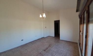 Casa en venta  3 Dormitorios 1 Baño - Cochera - 670Mts2 - San Antonio, Córdoba