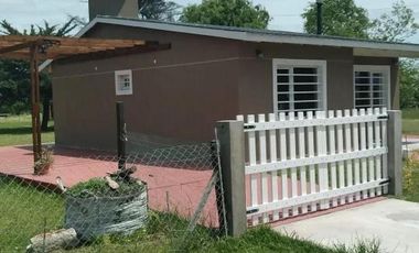 Casa en Venta - 2 Dormitorios 1 Baño - 398mts2 - Mar De Cobo