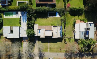 VENTA | Importante Casa de 3 dormitorios en Los Alamos Country Club, Ibarlucea.